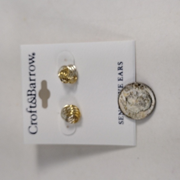 Croft & Barrow Women's Polished Dual tones Wire Designed Stud Earrings - Picture 7 of 7